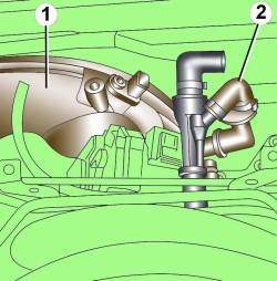 Расположение шлангов (2 и 3) к вакуумному усилителю тормозов (1) и крепежного болта (4)