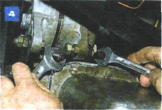Регулировка натяжения и замена ремня привода насоса охлаждающей жидкости на автомобиле с двигателем УМПО-331