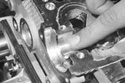 Снятие, дефектовка и установка распределительных валов двигателя