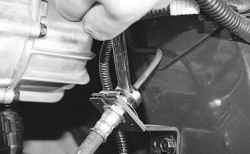 Замена шланга и трубопроводов гидропривода выключения сцепления