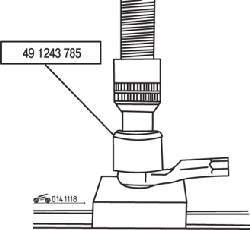 Использование специального инструмента 491243785 для запрессовки наконечника рулевой тяги