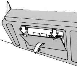 Расположение предохранителя вентилятора отопителя (под сиденьем водителя)