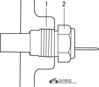 Место нанесения герметика (1) на резьбовую часть датчика температуры охлаждающей жидкости (2)