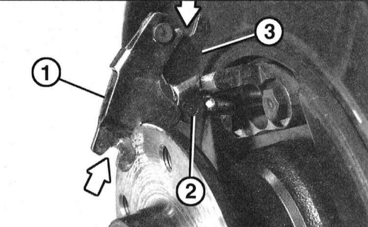 Ручник е46. Механизм ручного тормоза БМВ е39. БМВ е46 механизм стояночного тормоза. Е46 механизм стояночного тормоза. Механизм колодок ручника БМВ е39.