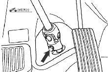 Болт крепления карданного шарнира к приводной шестерне рулевого механизма