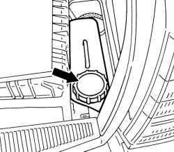 Контроль уровня жидкости в бачке омывателя заднего стекла у Mercedes Т-модели